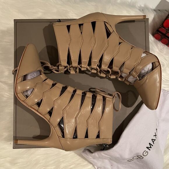 NEW BCBGMaxAzria Leather Bren Lace-Up Cage Almond Toe Bootie in Max Nude … NIB - Picture 6 of 15